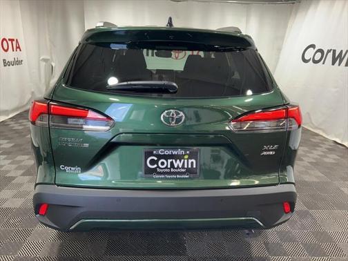 2025 Toyota Corolla Cross XLE