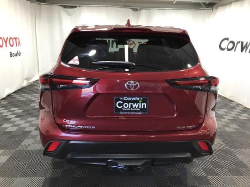 2025 Toyota Highlander XLE