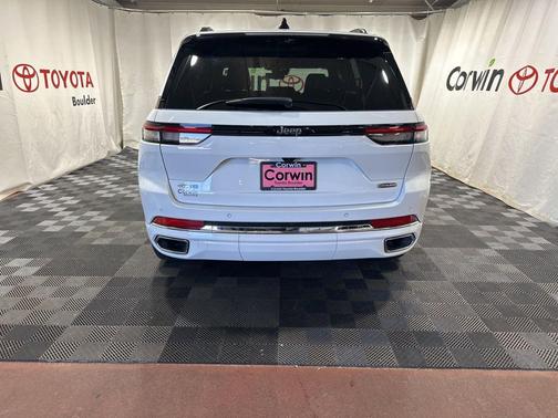 2022 Jeep Grand Cherokee 4xe Overland