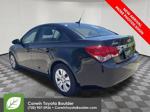 Black Granite Metallic 2014 Chevrolet Cruze LS