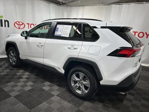2024 Toyota RAV4 Hybrid XLE