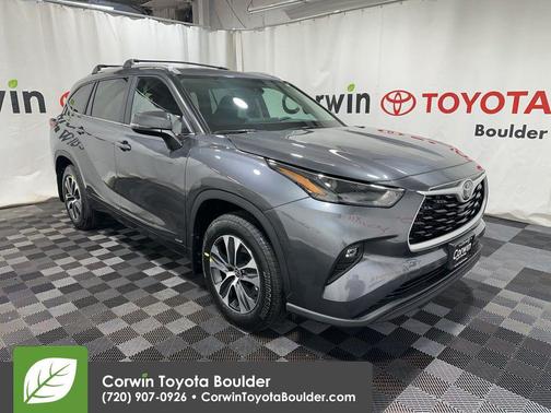 2025 Toyota Highlander Hybrid XLE