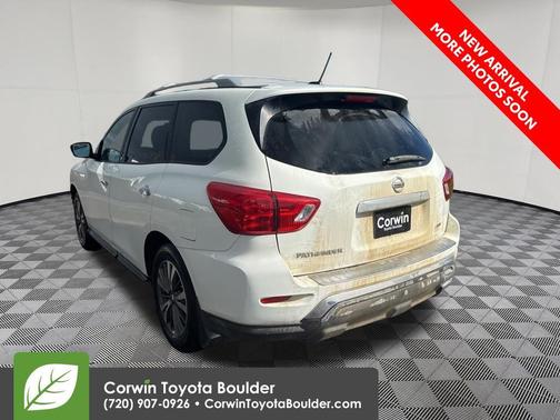 Glacier White 2017 Nissan Pathfinder S