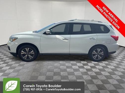Glacier White 2017 Nissan Pathfinder S