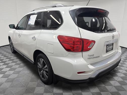 Glacier White 2017 Nissan Pathfinder S