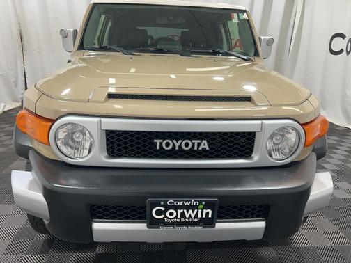 2014 Toyota FJ Cruiser Base