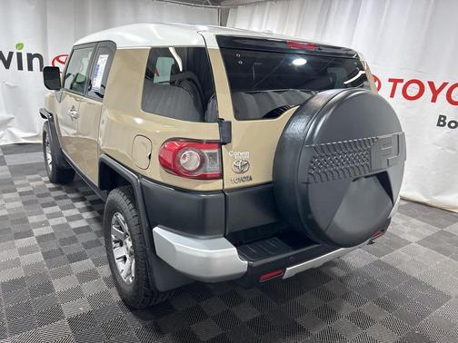 2014 Toyota FJ Cruiser Base