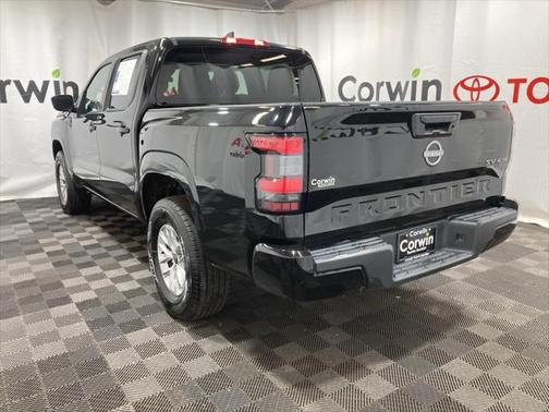2024 Nissan Frontier SV