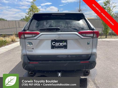 Silver Sky Metallic 2022 Toyota RAV4 XLE