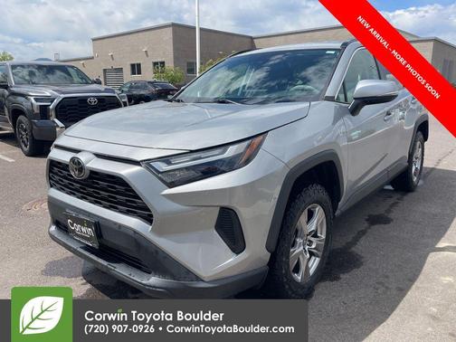 Silver Sky Metallic 2022 Toyota RAV4 XLE