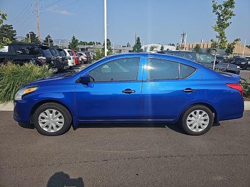 2017 Nissan Versa 1.6 S+