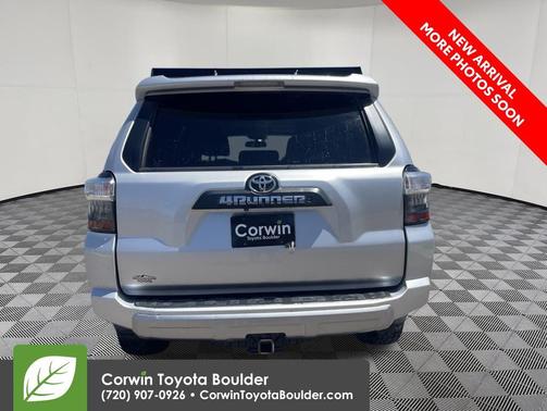 Classic Silver Metallic 2016 Toyota 4Runner Trail Premium