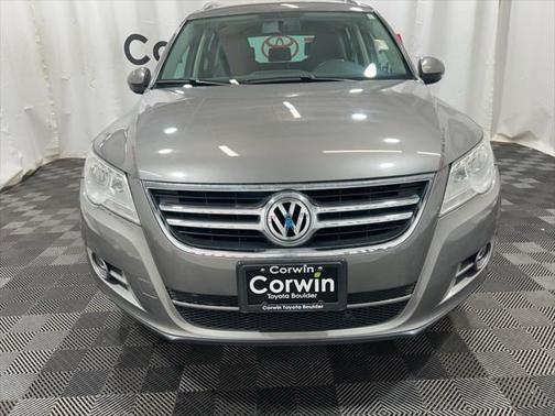 2011 Volkswagen Tiguan SE