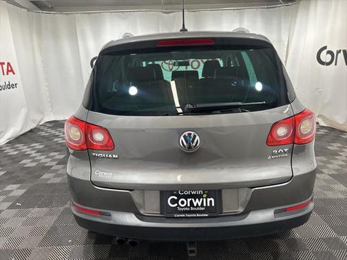 2011 Volkswagen Tiguan SE
