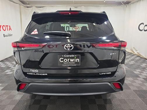 Midnight Black Metallic 2026 Toyota Highlander Hybrid Limited