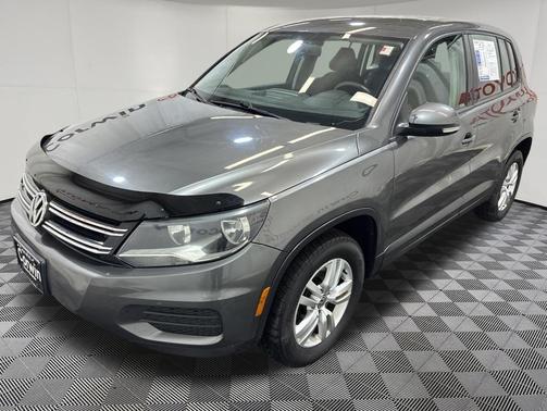 Pepper Gray Metallic 2014 Volkswagen Tiguan 4MOTION Auto S