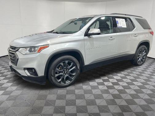 Silver Ice Metallic 2019 Chevrolet Traverse RS