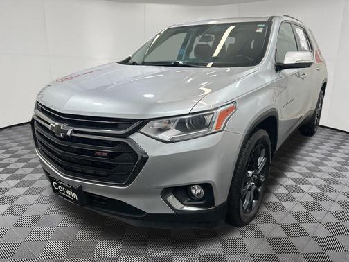 Silver Ice Metallic 2019 Chevrolet Traverse RS