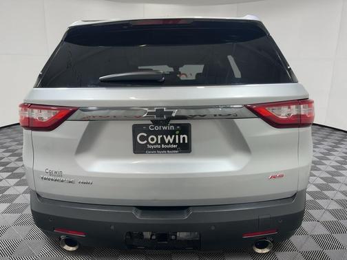 Silver Ice Metallic 2019 Chevrolet Traverse RS