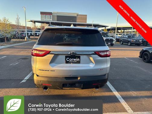 Silver Ice Metallic 2019 Chevrolet Traverse RS
