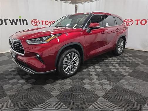2025 Toyota Highlander Hybrid Platinum