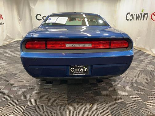 2009 Dodge Challenger SE