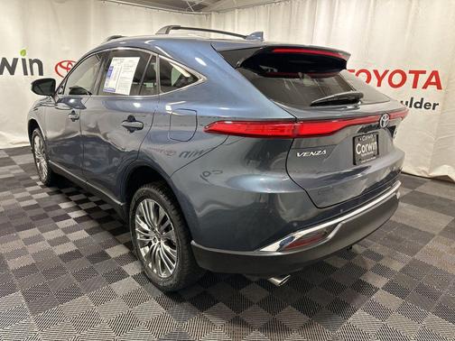 2022 Toyota Venza XLE