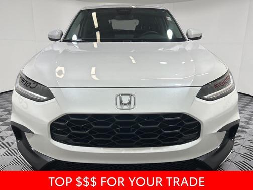 Platinum White Pearl 2026 Honda HR-V LX