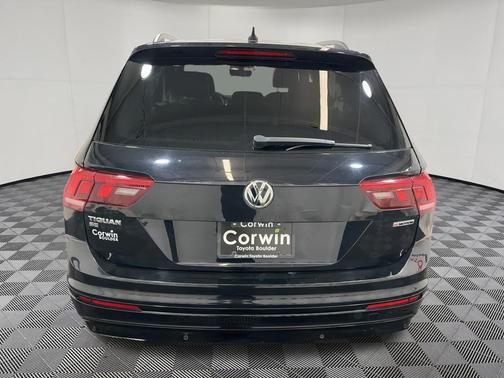 Deep Black 2021 Volkswagen Tiguan 2.0T SE R-Line Black 4MOTION