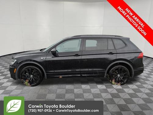 Deep Black 2021 Volkswagen Tiguan 2.0T SE R-Line Black 4MOTION