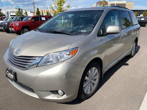 2017 Toyota Sienna XLE