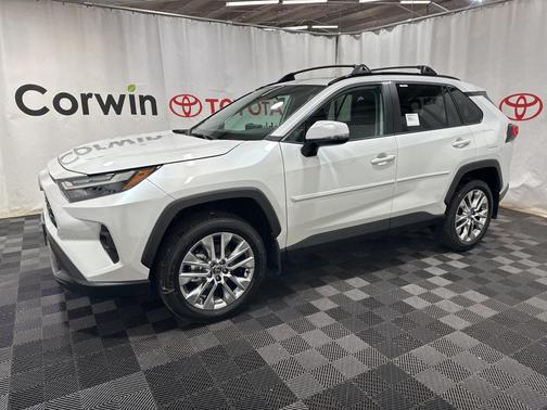 2025 Toyota RAV4 XLE Premium