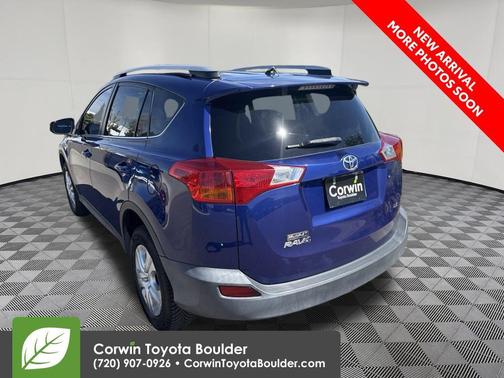 Blue Crush Metallic 2014 Toyota RAV4 LE
