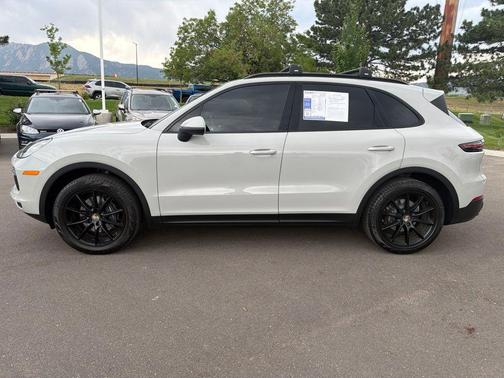 Quartzite Grey Metallic 2020 Porsche Cayenne Cayenne
