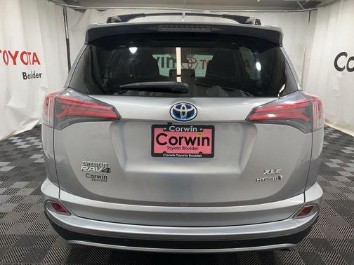 2017 Toyota RAV4 Hybrid XLE