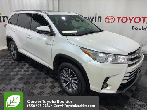 Blizzard Pearl 2019 Toyota Highlander Hybrid XLE