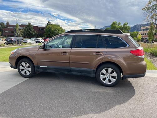 2012 Subaru Outback 2.5i Limited