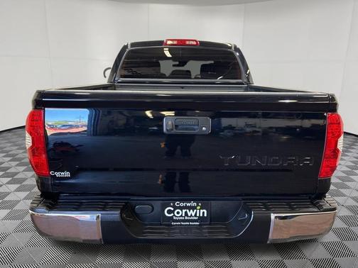 Midnight Black Metallic 2018 Toyota Tundra SR5