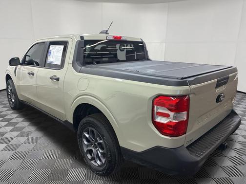 Desert Sand 2025 Ford Maverick XLT