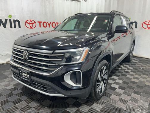 Deep Black Pearl 2025 Volkswagen Atlas 2.0T SE w/Technology 4MOTION