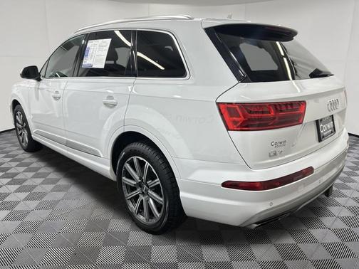 Glacier White 2017 Audi Q7 2.0T Premium