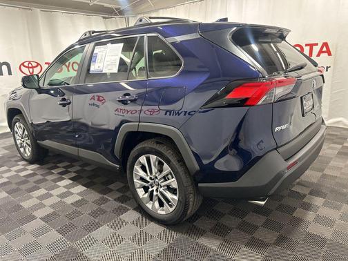 2025 Toyota RAV4 XLE Premium