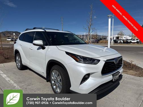 2022 Toyota Highlander Hybrid Limited