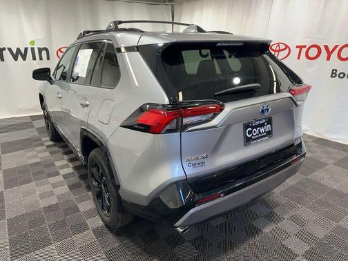 2023 Toyota RAV4 Hybrid SE