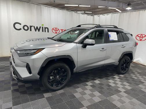 2023 Toyota RAV4 Hybrid SE