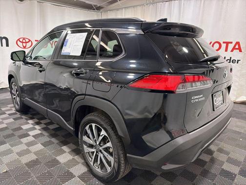 2024 Toyota Corolla Cross XLE