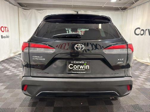 2024 Toyota Corolla Cross XLE