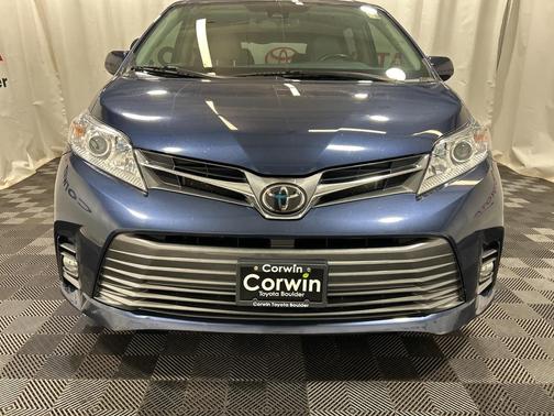 2019 Toyota Sienna XLE Premium