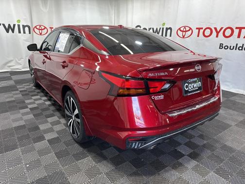 2022 Nissan Altima SR Intelligent AWD