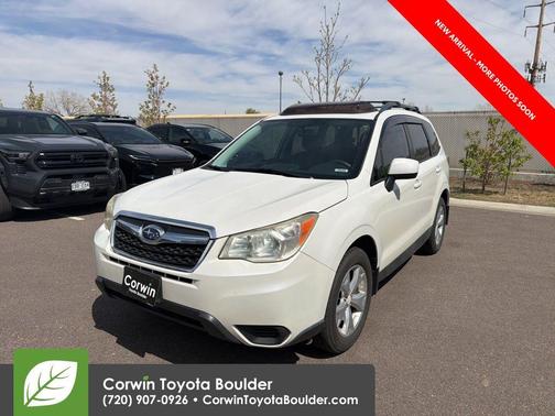Satin White Pearl 2014 Subaru Forester 2.5i Premium